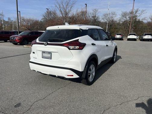 2024 Nissan Kicks S
