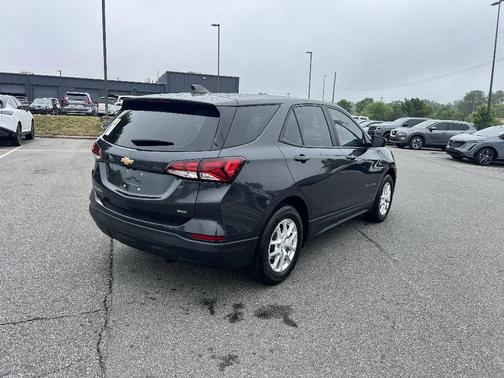 Gray 2022 Chevrolet Equinox LS