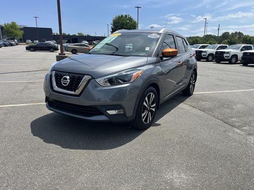 Gun Metallic 2019 Nissan Kicks SR