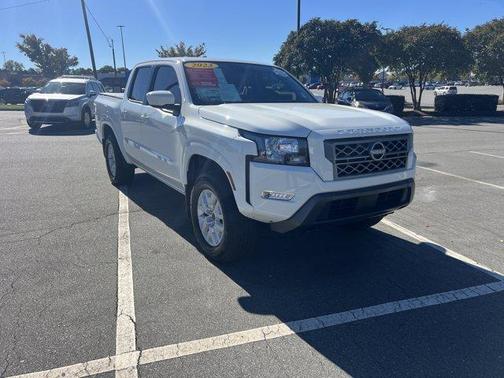 2023 Nissan Frontier SV