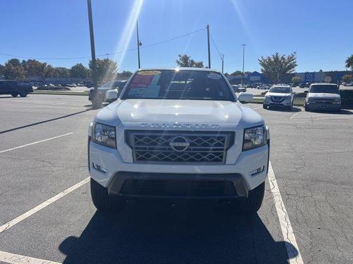 2023 Nissan Frontier SV