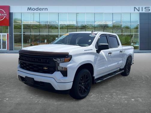 White 2023 Chevrolet Silverado 1500 Custom