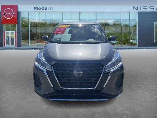 2022 Nissan Kicks S