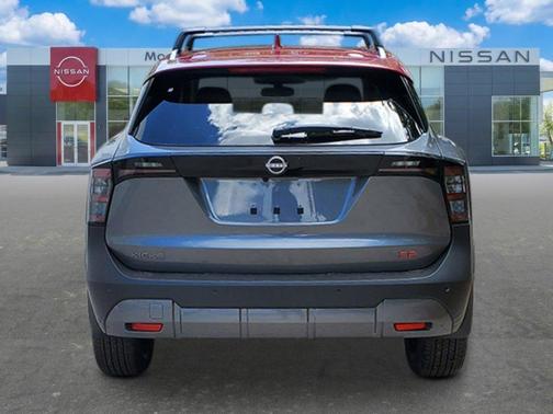 2t Gun Red Roof 2026 Nissan Kicks SR