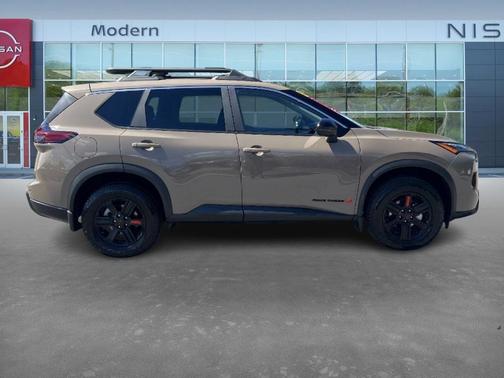2025 Nissan Rogue CREEK