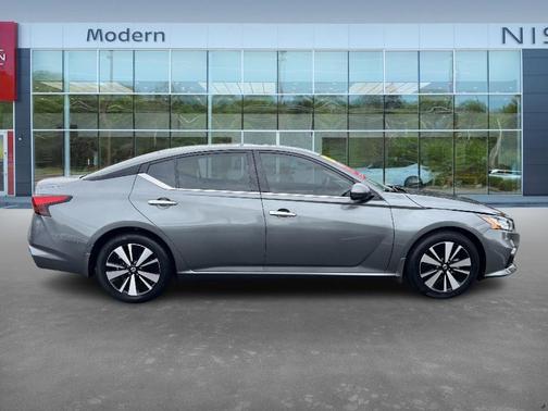 2022 Nissan Altima 2.5 SL