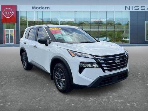 Glacier White 2024 Nissan Rogue S