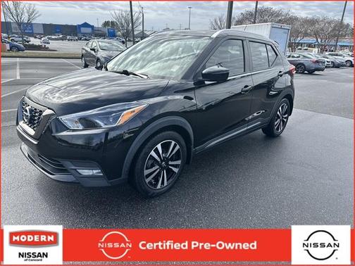 2020 Nissan Kicks SR