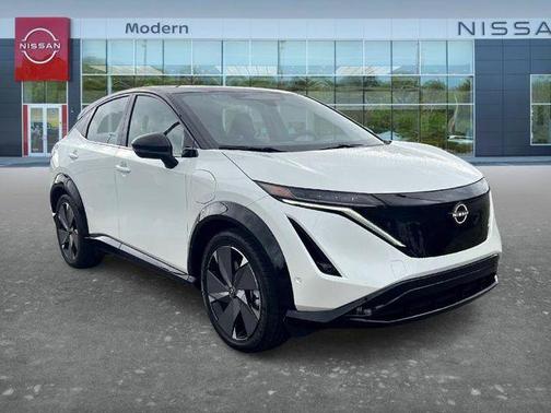 2t Wht Blk Roof 2024 Nissan ARIYA PLATINUM+