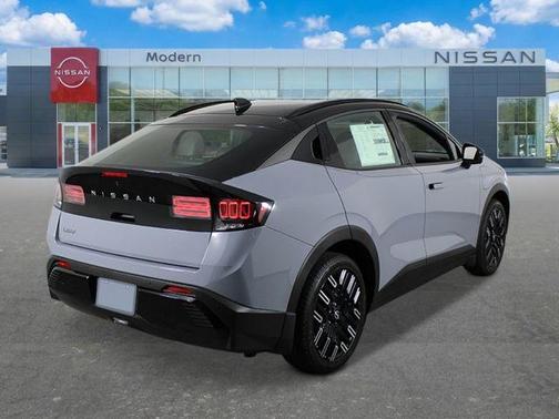 Boulder Gray Metallic 2026 Nissan Leaf PLATINUM+