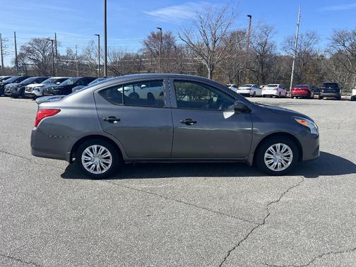 2019 Nissan Versa 1.6 S+