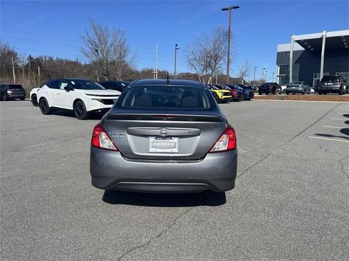 2019 Nissan Versa 1.6 S+