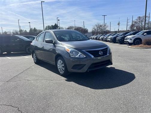 2019 Nissan Versa 1.6 S+