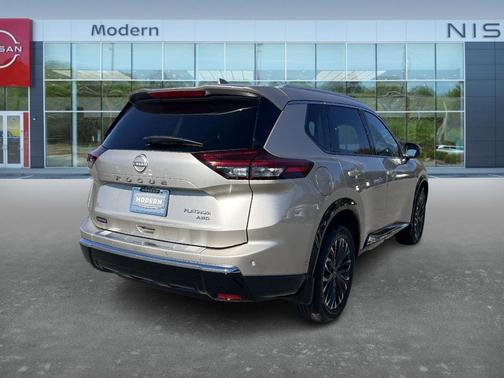 2024 Nissan Rogue Platinum