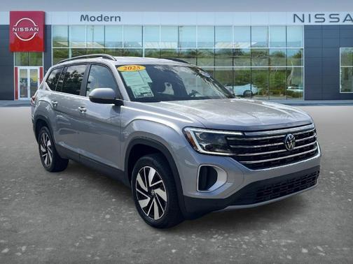 Silver Mist Metallic 2025 Volkswagen Atlas 2.0T SE w/Technology