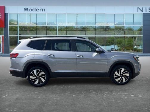 Silver Mist Metallic 2025 Volkswagen Atlas 2.0T SE w/Technology