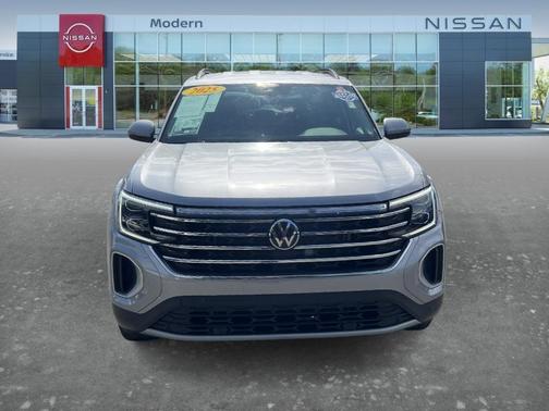 Silver Mist Metallic 2025 Volkswagen Atlas 2.0T SE w/Technology