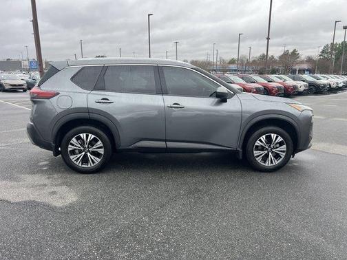 2021 Nissan Rogue SV