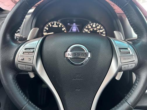 2016 Nissan Altima 2.5 SR