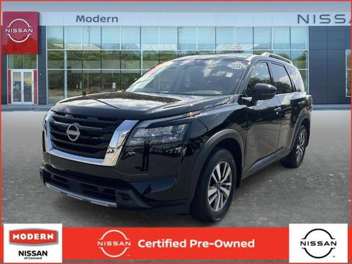 Black 2025 Nissan Pathfinder SL