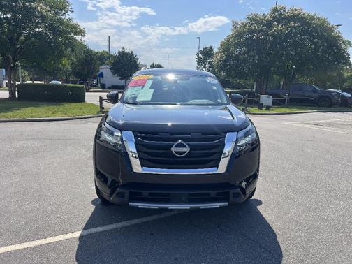Black 2025 Nissan Pathfinder SL