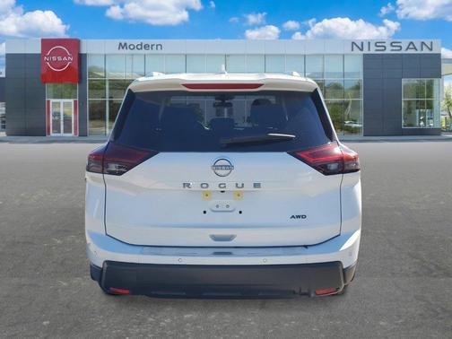 Everest White P 2026 Nissan Rogue SV