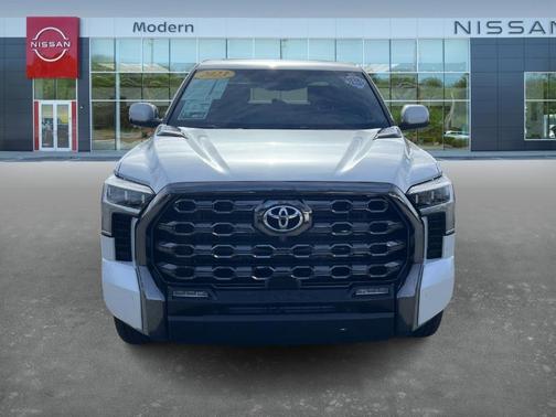 2023 Toyota Tundra Hybrid Platinum