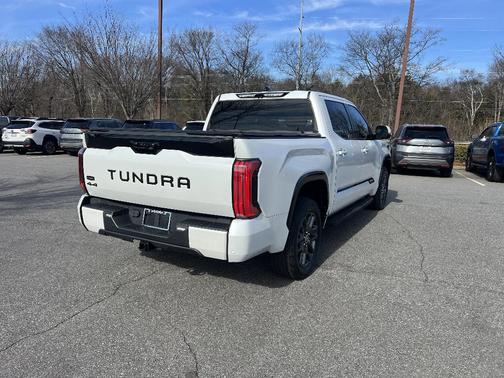 2023 Toyota Tundra Hybrid Platinum