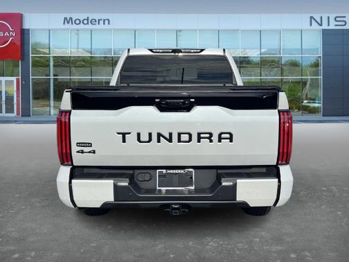 2023 Toyota Tundra Hybrid Platinum
