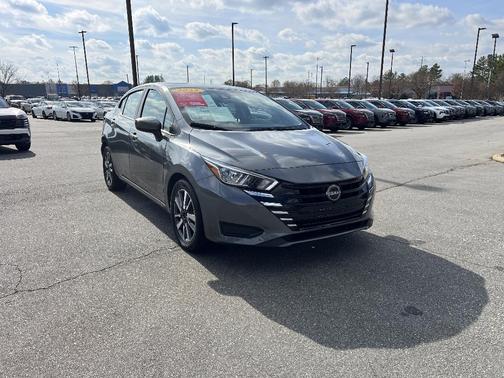 2023 Nissan Versa 1.6 SV