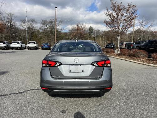 2023 Nissan Versa 1.6 SV