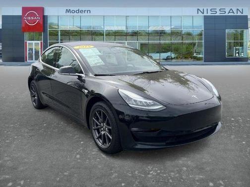 Black 2019 Tesla Model 3 Standard Range Plus