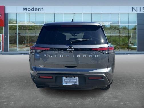 2024 Nissan Pathfinder S