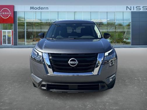 2024 Nissan Pathfinder S