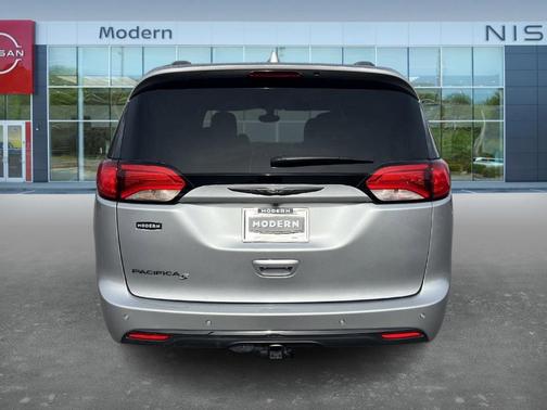 2020 Chrysler Pacifica Touring-L Plus