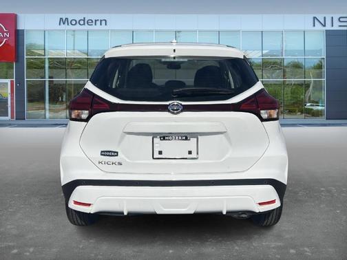 2021 Nissan Kicks S