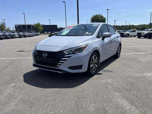 Gray Sky Pearl 2025 Nissan Versa 1.6 SV