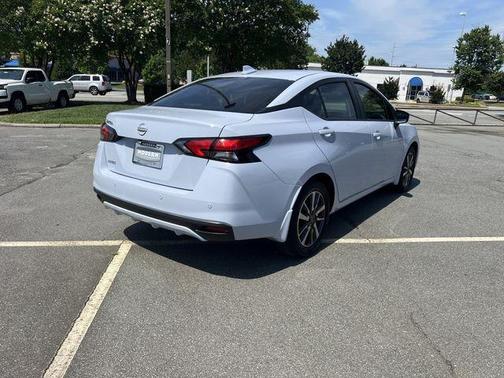 Gray Sky Pearl 2025 Nissan Versa 1.6 SV