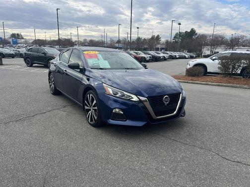 2022 Nissan Altima 2.5 SR