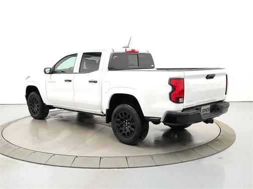 2025 Chevrolet Colorado WT