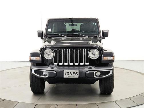 2023 Jeep Wrangler 4-Door Sahara