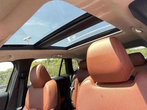 Zircon Sand Metallic 2023 Mazda CX-50 2.5 Turbo Meridian Edition