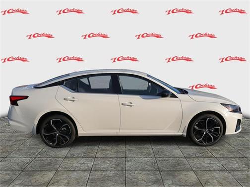 2025 Nissan Altima SR