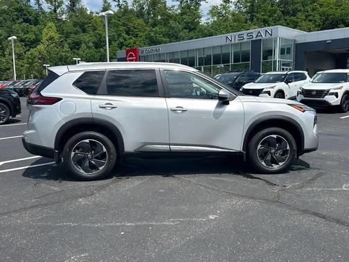 Brilliant Silver Metallic 2024 Nissan Rogue SV