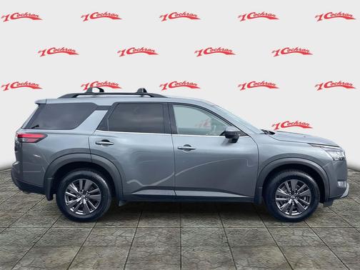 2022 Nissan Pathfinder SV 4WD