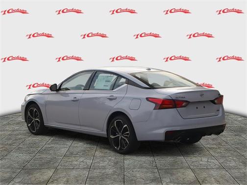 2025 Nissan Altima SR