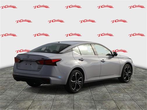 2025 Nissan Altima SR