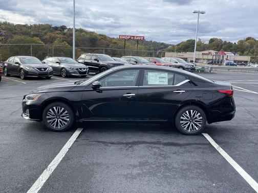 2025 Nissan Altima SV AWD