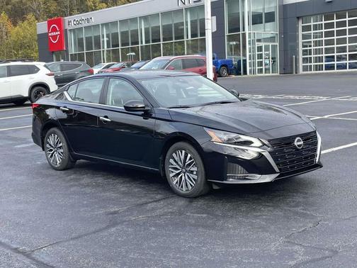 2025 Nissan Altima SV AWD