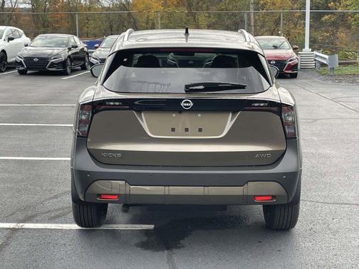 2026 Nissan Kicks SV